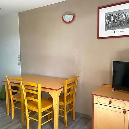 Renove Pour 4 A 5 Personnes A Cassen Hotel *