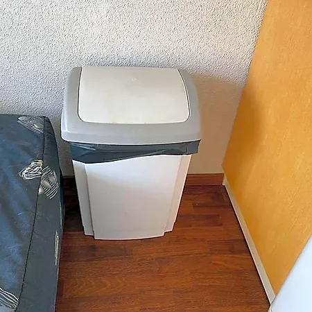 Hotel Renove Pour 4 A 5 Personnes A Cassen