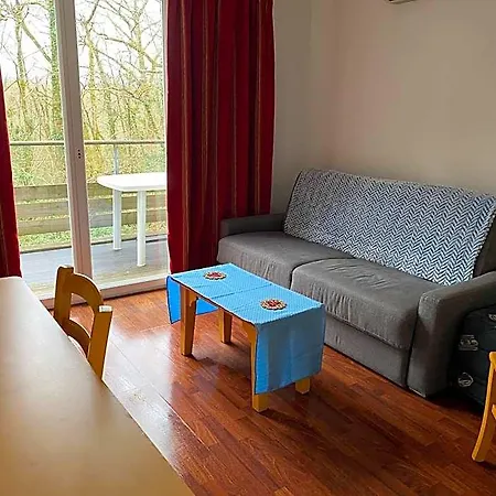 Renove Pour 4 A 5 Personnes A Cassen Hotel