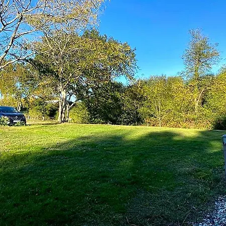 Hotel Renove Pour 4 A 5 Personnes A Cassen