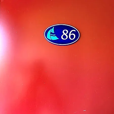 Hotel Renove Pour 4 A 5 Personnes A Cassen
