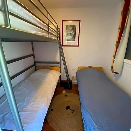 Renove Pour 4 A 5 Personnes A Cassen