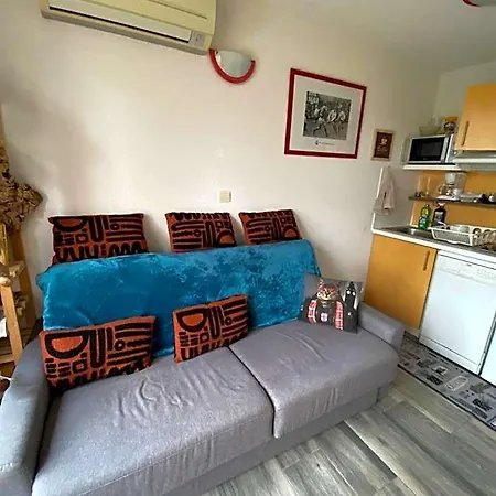 Hotel Renove Pour 4 A 5 Personnes A Cassen